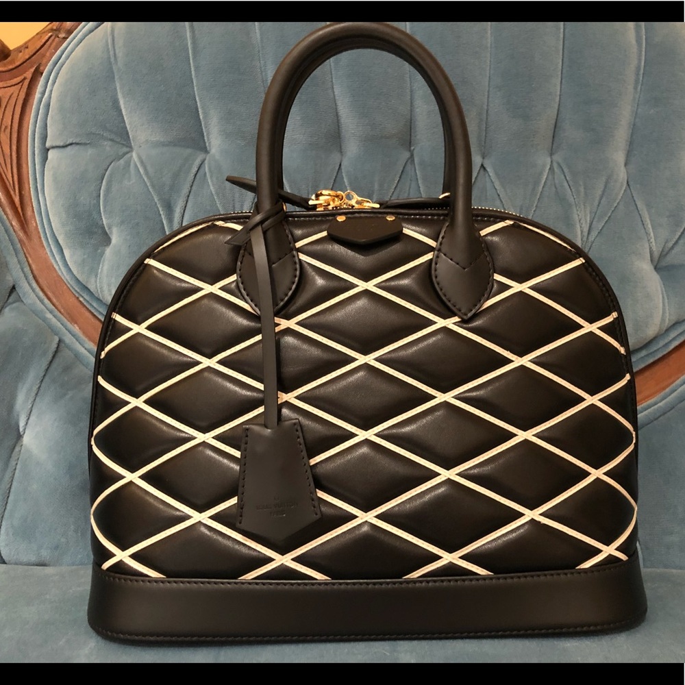 SOLD Louis Vuitton Malletage Alma PM